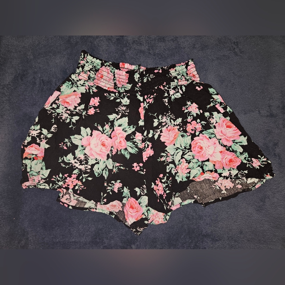 Floral soft shorts
